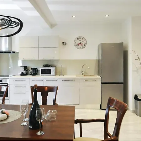 3 Bedroom Beautiful In *